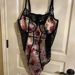 BNWT floral lace bodysuit